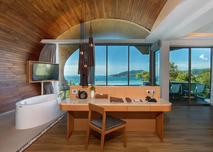 Crest Resort&Pool Villas